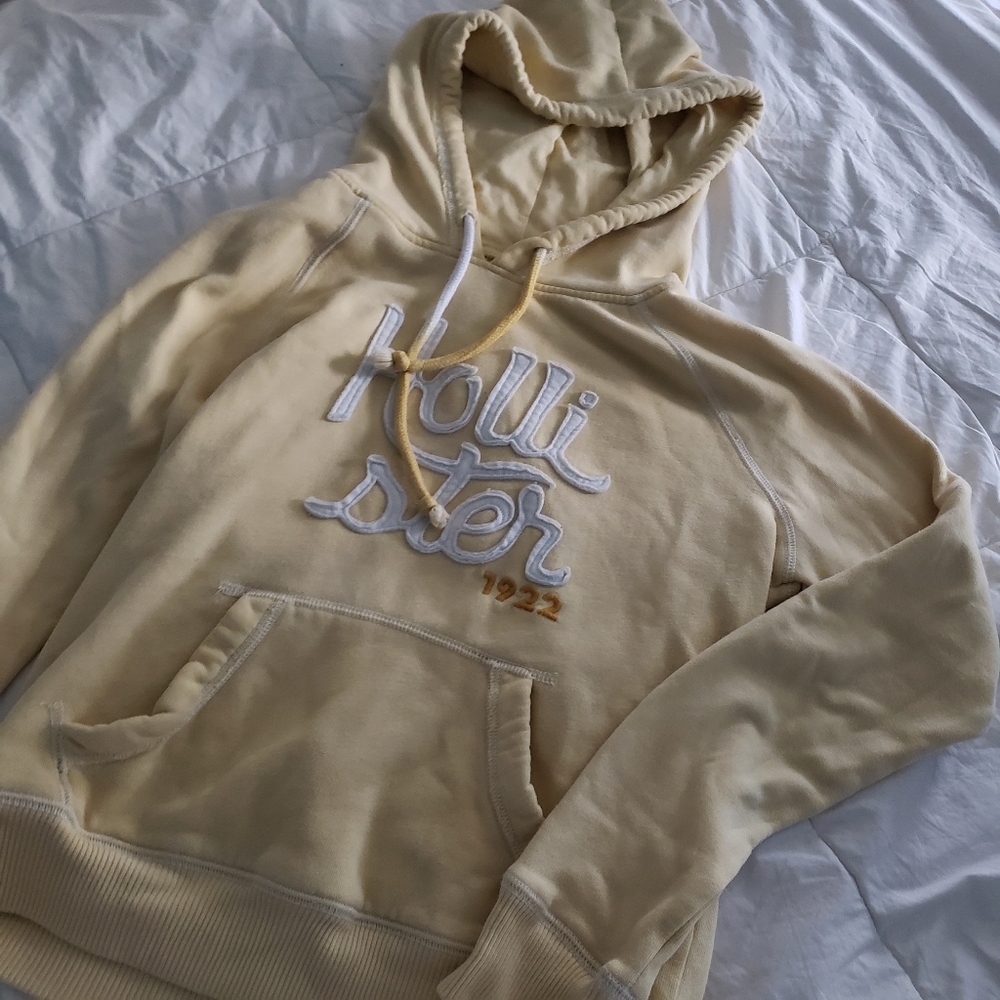 Hollister Hoodie XS Yellow Sweater